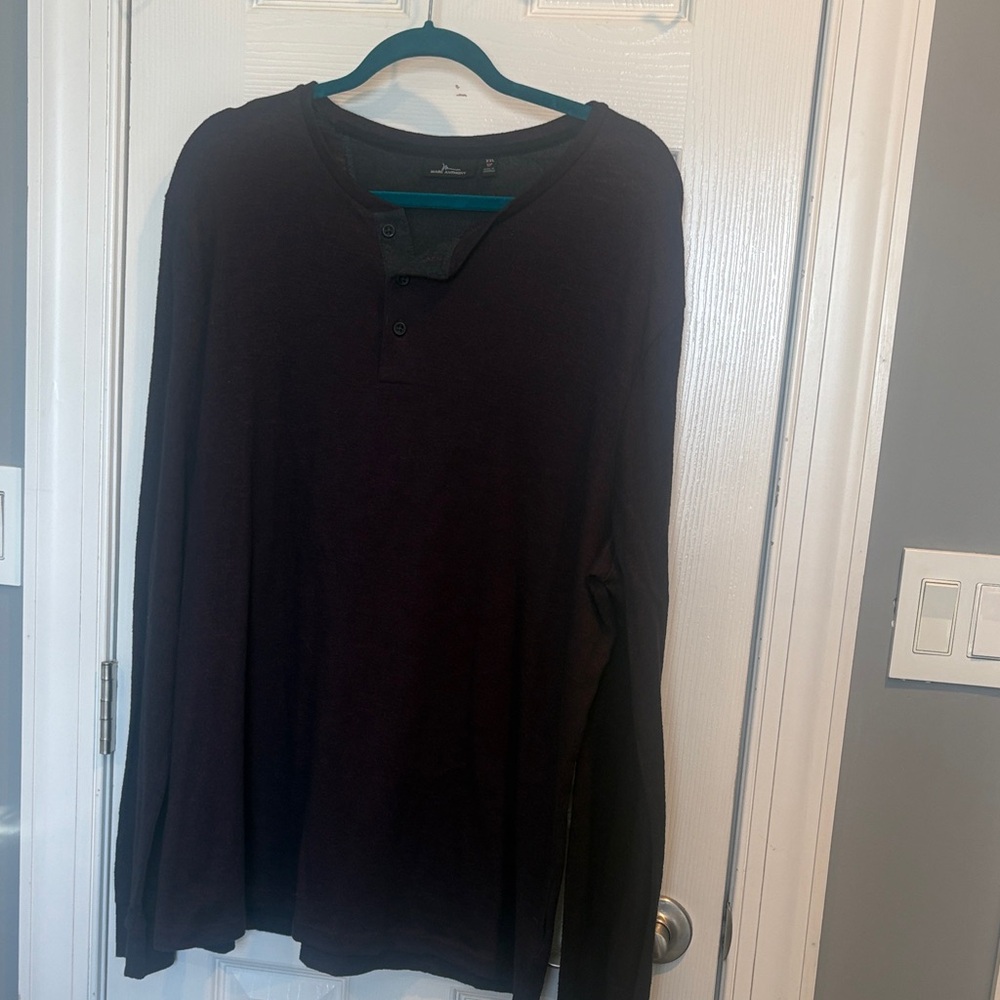 Marc Anthony black/burgundy men’s 3 button shirt
